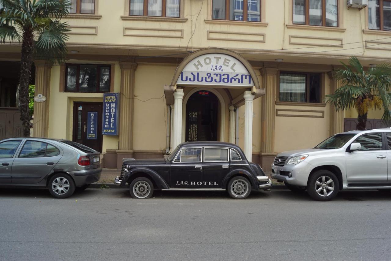 Iar Hotel Batoemi Buitenkant foto