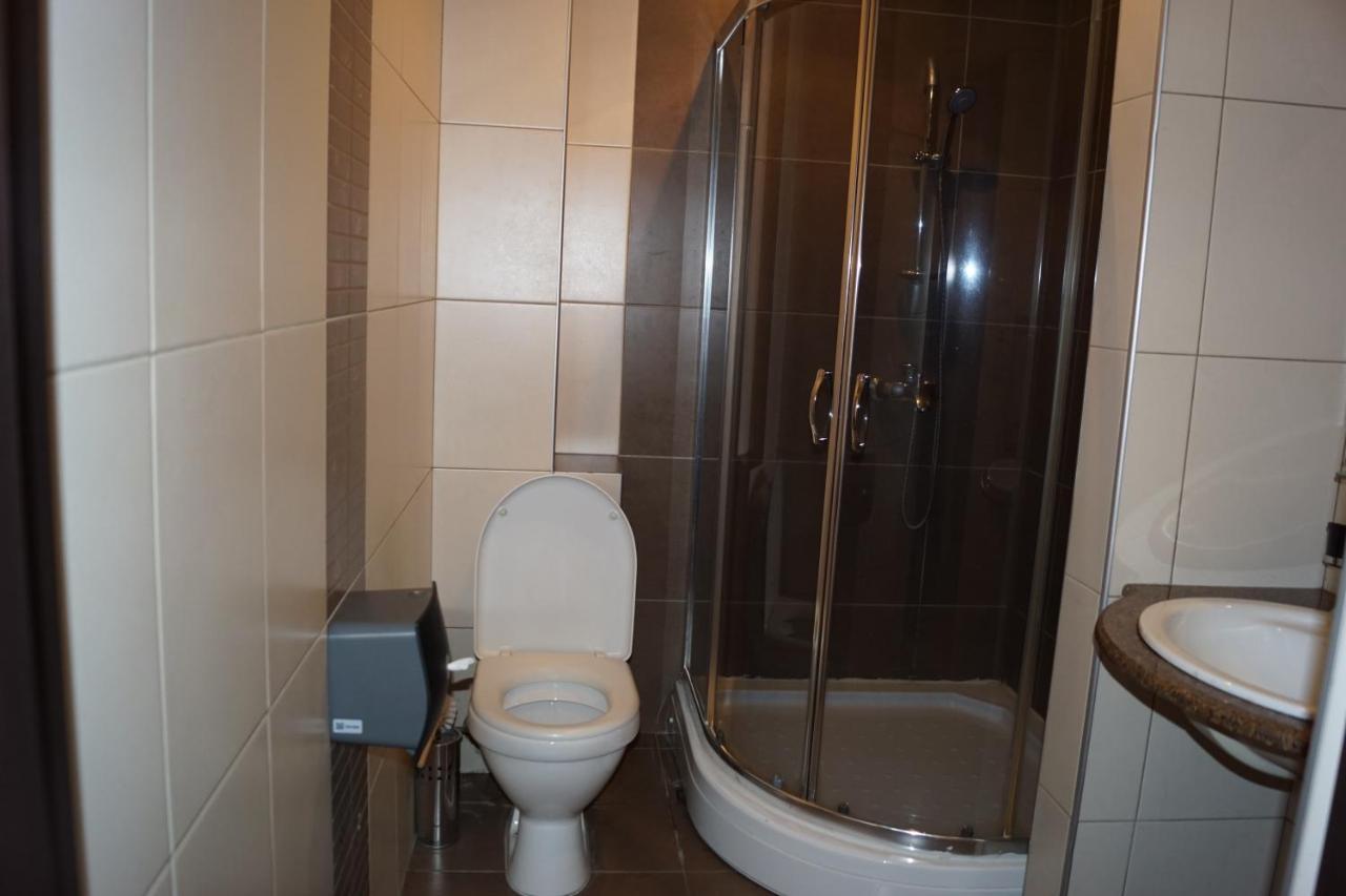 Iar Hotel Batoemi Buitenkant foto